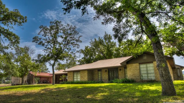 6613 FM 1120, Rio Frio, TX 78879