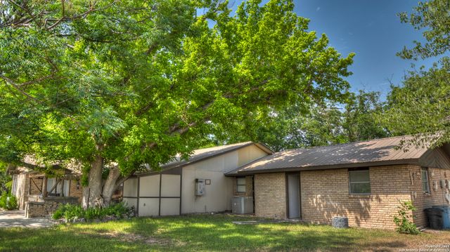 6613 FM 1120, Rio Frio, TX 78879