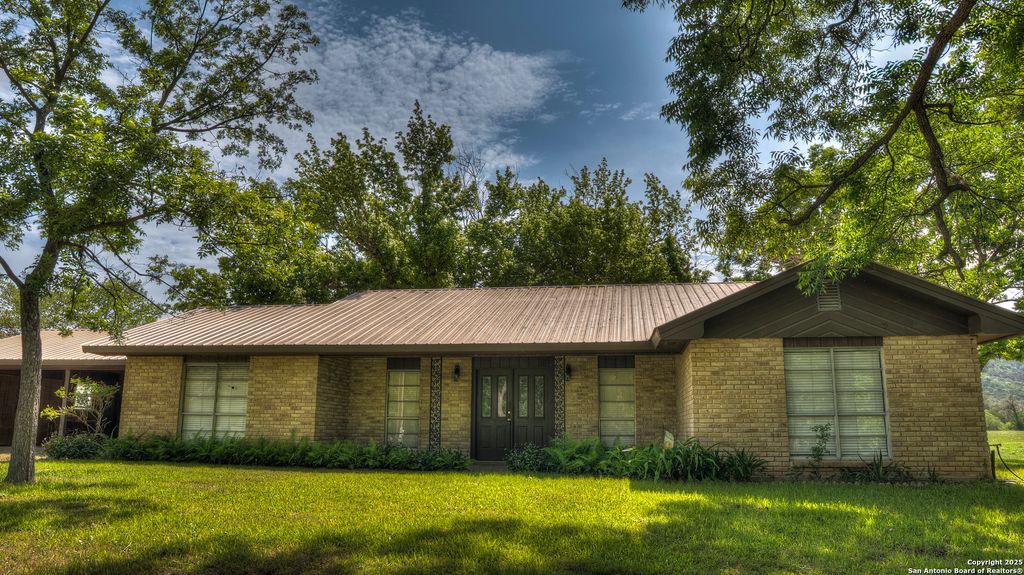 6613 FM 1120, Rio Frio, TX 78879