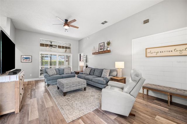 2415 MOON HARBOR WAY, Middleburg, FL 32068