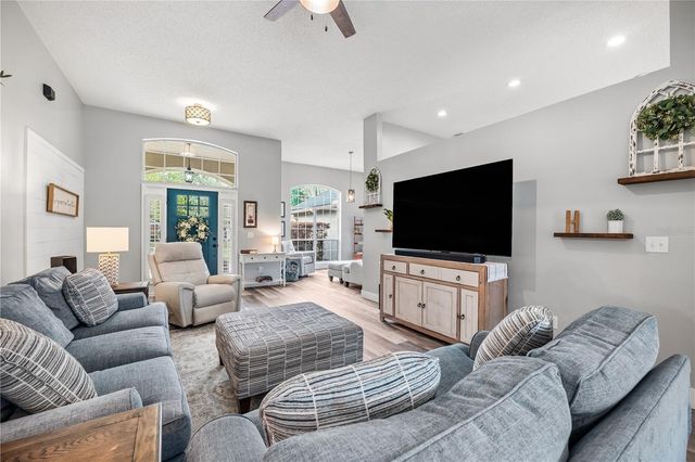 2415 MOON HARBOR WAY, Middleburg, FL 32068