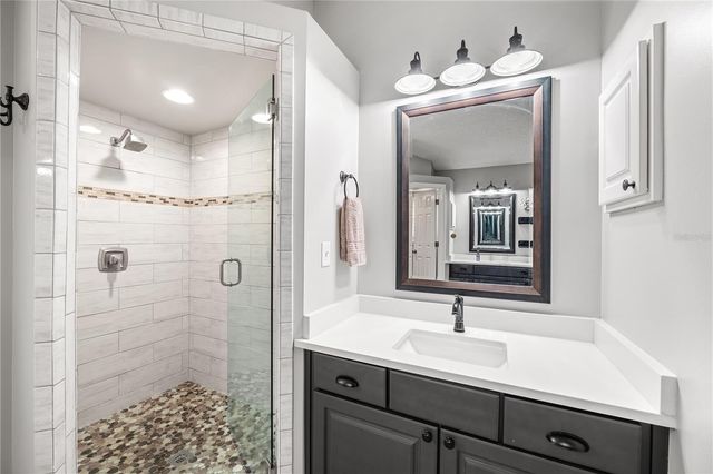 2415 MOON HARBOR WAY, Middleburg, FL 32068