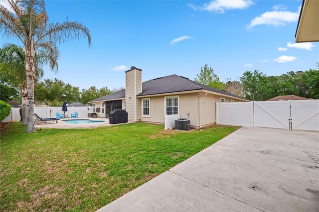 2415 MOON HARBOR WAY, Middleburg, FL 32068