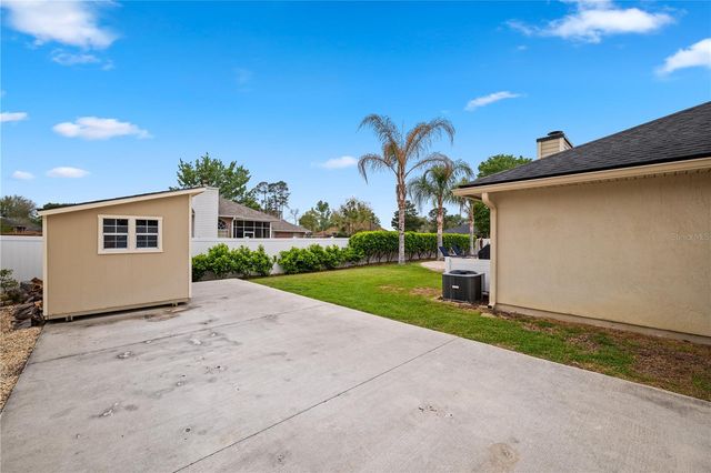 2415 MOON HARBOR WAY, Middleburg, FL 32068