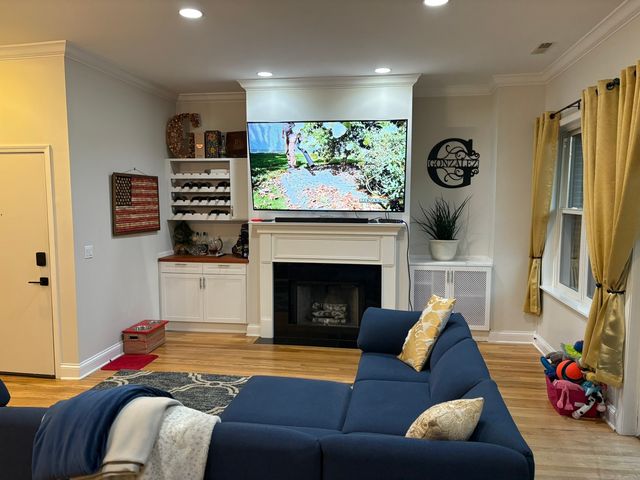 3059 N Lincoln Avenue B, Chicago, IL 60657