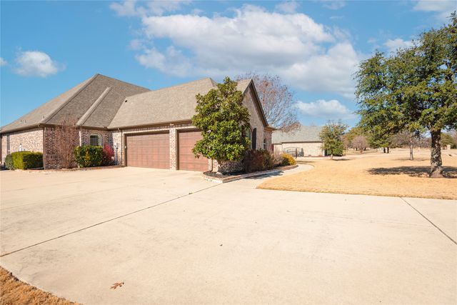 3305 Twin Lakes Drive, Celina, TX 75078