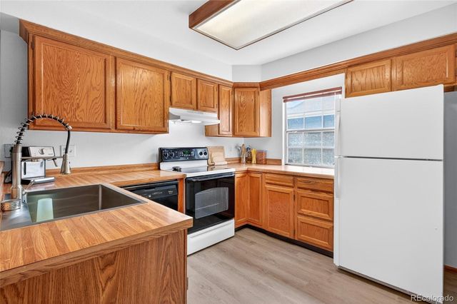 2082 S Helena Street A, Aurora, CO 80013