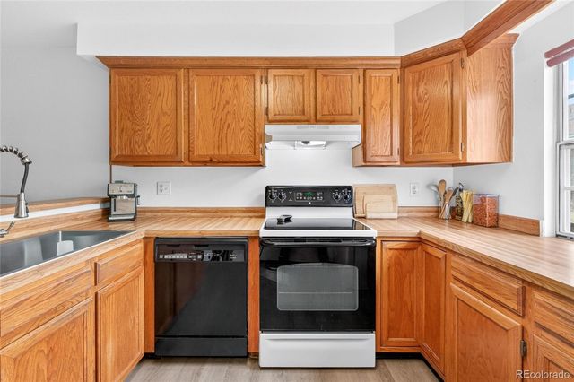 2082 S Helena Street A, Aurora, CO 80013