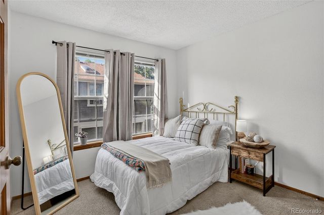 2082 S Helena Street A, Aurora, CO 80013