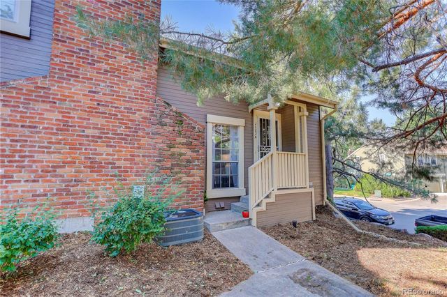 2082 S Helena Street A, Aurora, CO 80013