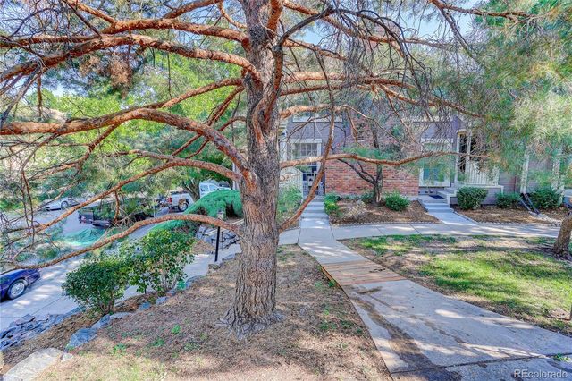 2082 S Helena Street A, Aurora, CO 80013