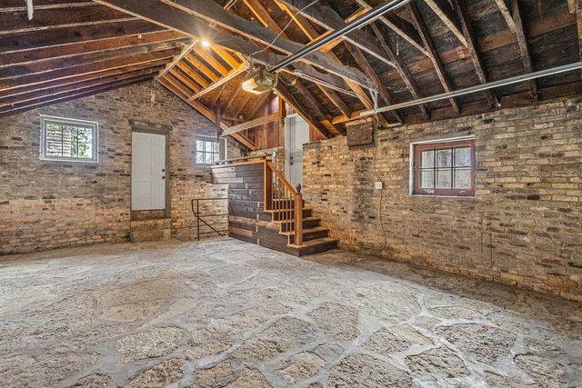 3400 Tally Ho Lane, Madison, WI 53705