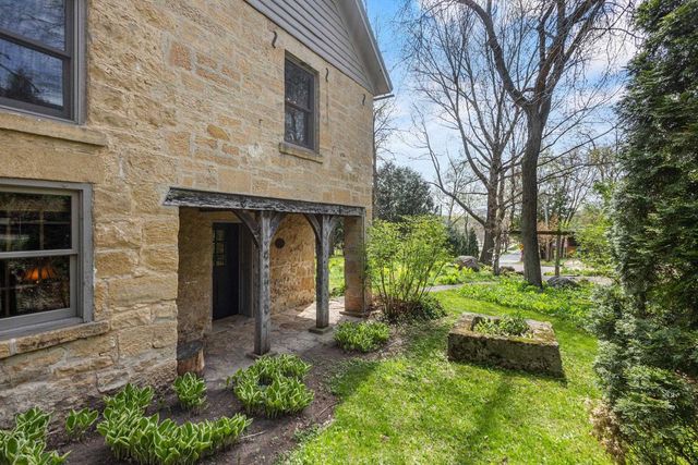 3400 Tally Ho Lane, Madison, WI 53705