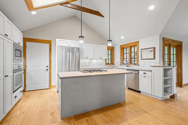 3400 Tally Ho Lane, Madison, WI 53705