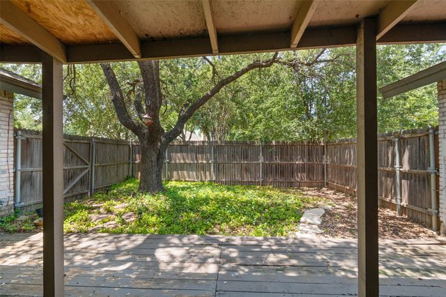 1722 Stonegate Drive, Denton, TX 76205