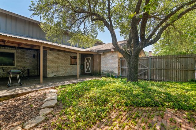 1722 Stonegate Drive, Denton, TX 76205