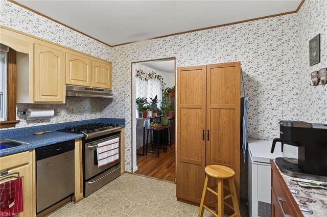 1805 Sunset DR, Norfolk, VA 23503