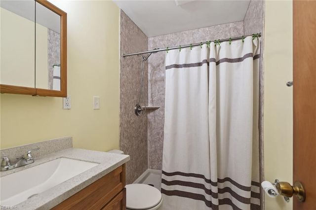 1805 Sunset DR, Norfolk, VA 23503