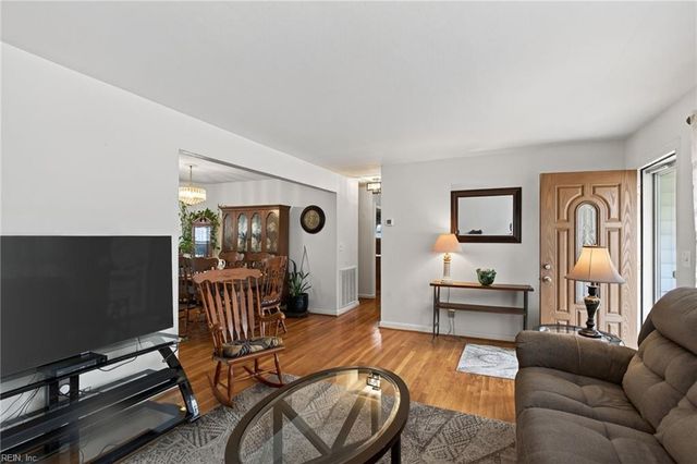 1805 Sunset DR, Norfolk, VA 23503