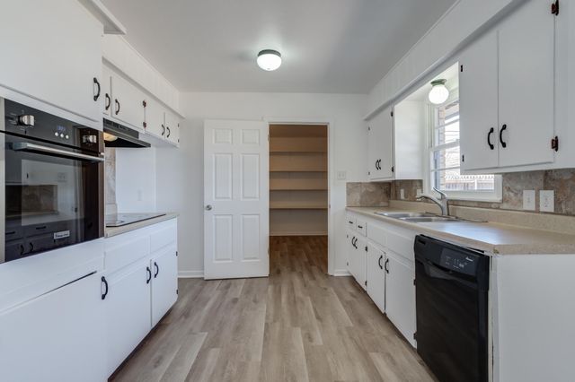 4918 8th Street, Lubbock, TX 79416