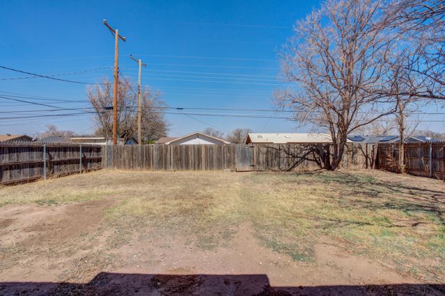 4918 8th Street, Lubbock, TX 79416