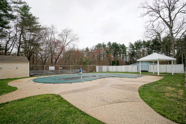 11 Amy Lane, Hampstead, NH 03841