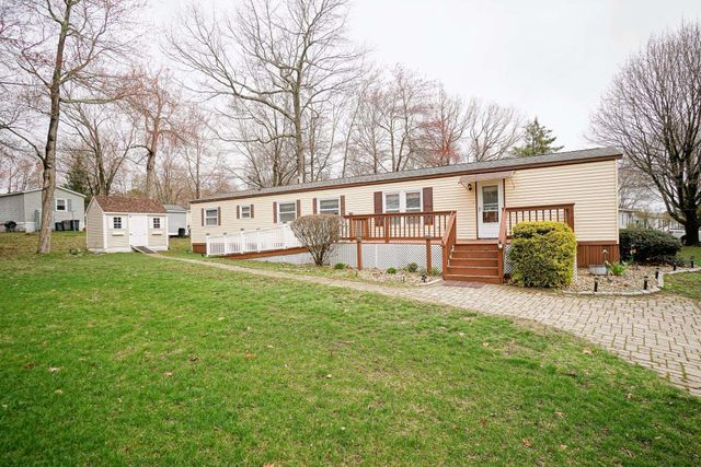 11 Amy Lane, Hampstead, NH 03841