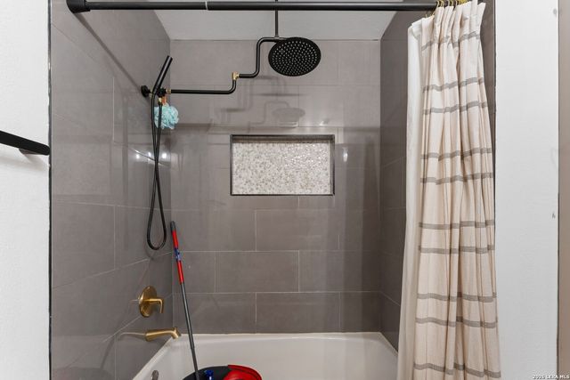 907 Dawson, San Antonio, TX 78202