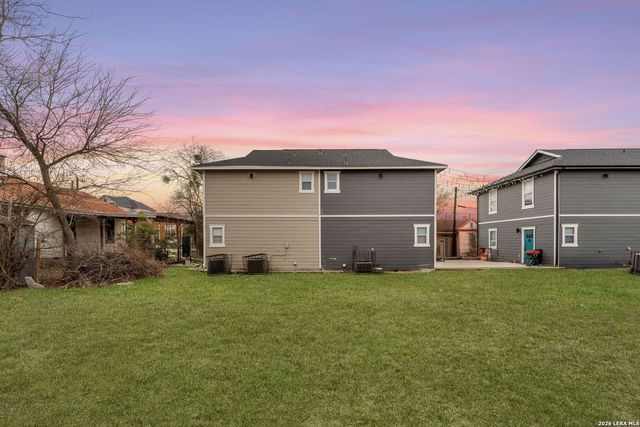 907 Dawson, San Antonio, TX 78202