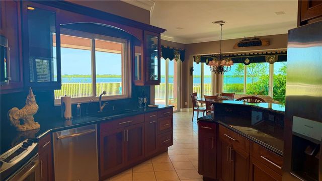3556 LUCIA DRIVE, Vero Beach, FL 32967