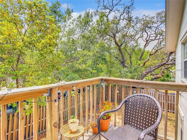 1141 SUNSET POINT ROAD 3, Clearwater, FL 33755