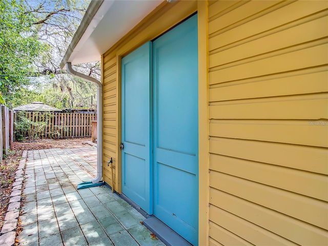 1141 SUNSET POINT ROAD 3, Clearwater, FL 33755