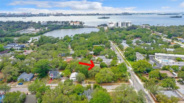 1141 SUNSET POINT ROAD 3, Clearwater, FL 33755