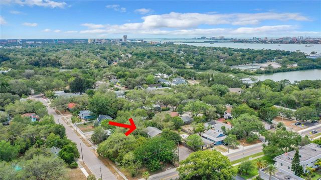 1141 SUNSET POINT ROAD 3, Clearwater, FL 33755