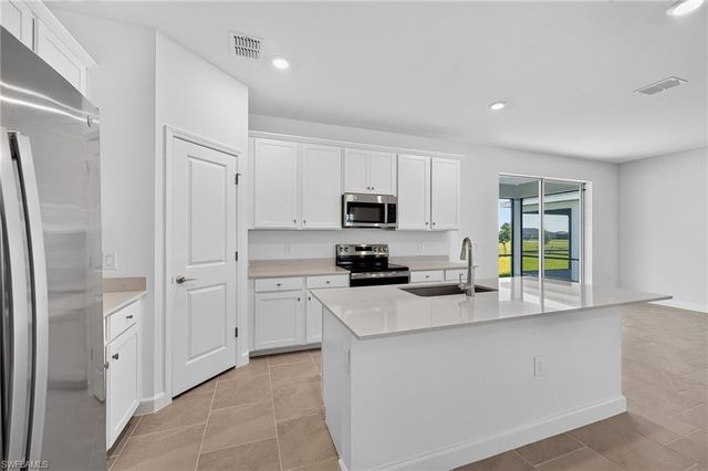 28067 Moonstar CT, Punta Gorda, FL 33955