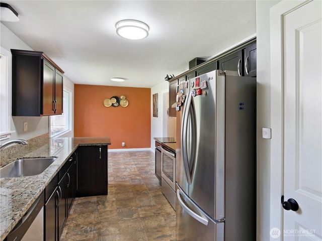 2802 S 304th Street, Federal Way, WA 98003