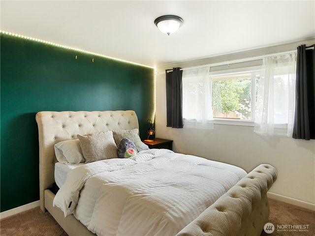 2802 S 304th Street, Federal Way, WA 98003