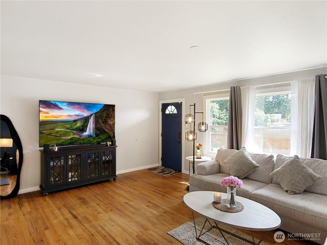 2802 S 304th Street, Federal Way, WA 98003