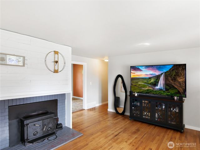 2802 S 304th Street, Federal Way, WA 98003