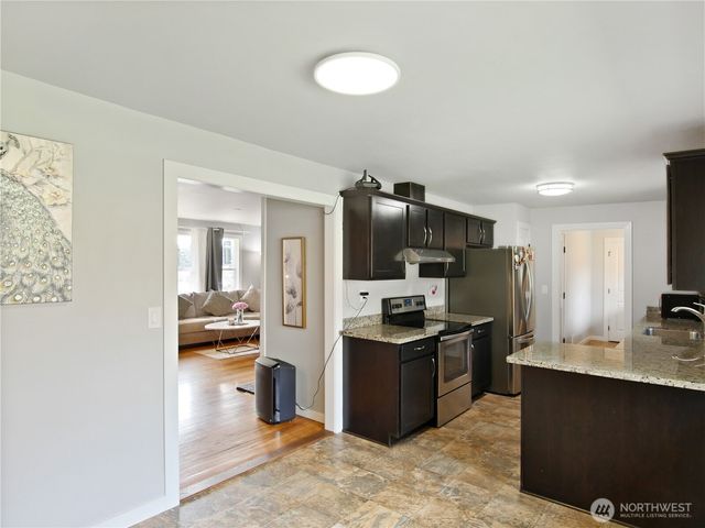 2802 S 304th Street, Federal Way, WA 98003