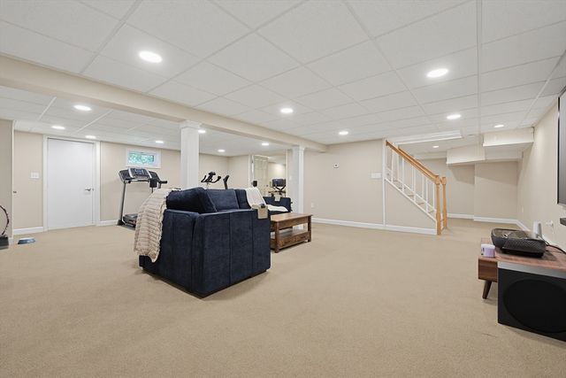 17 Metropolitan Ave, Ashland, MA 01721