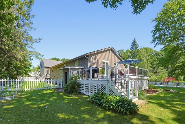 17 Metropolitan Ave, Ashland, MA 01721