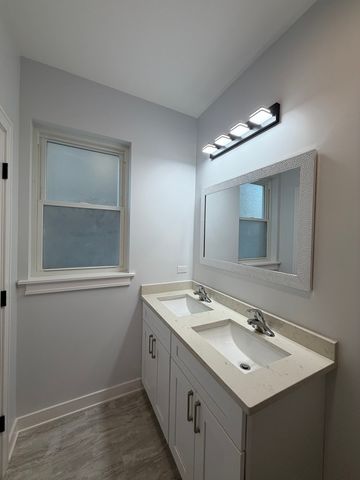 2849 W Monroe Street, Chicago, IL 60612