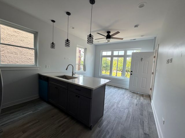 2849 W Monroe Street, Chicago, IL 60612