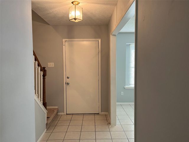 402 Oak Harbor Drive, Houston, TX 77062