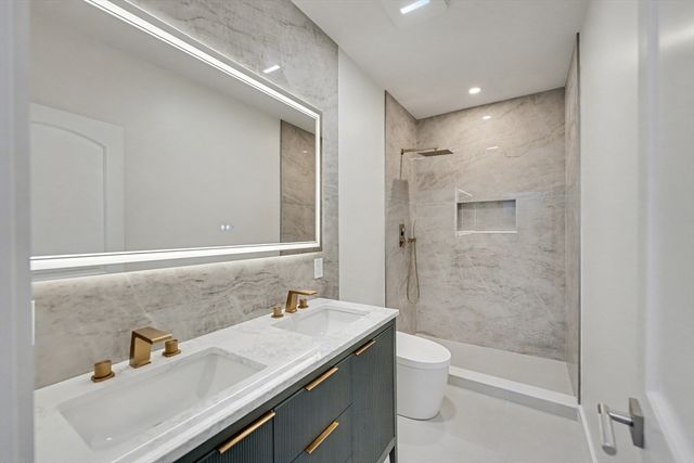 181 Maverick Street 3, Boston, MA 02128