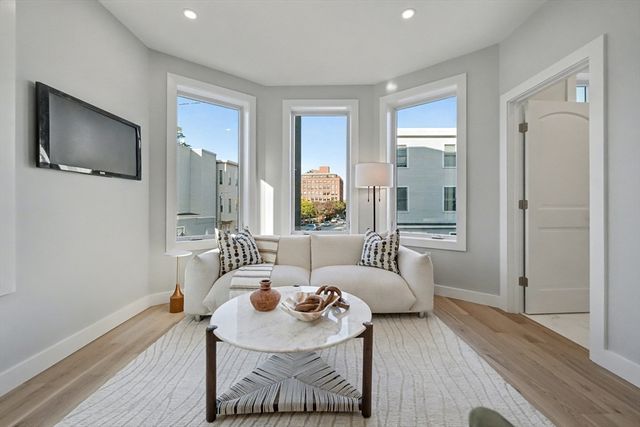 181 Maverick Street 3, Boston, MA 02128