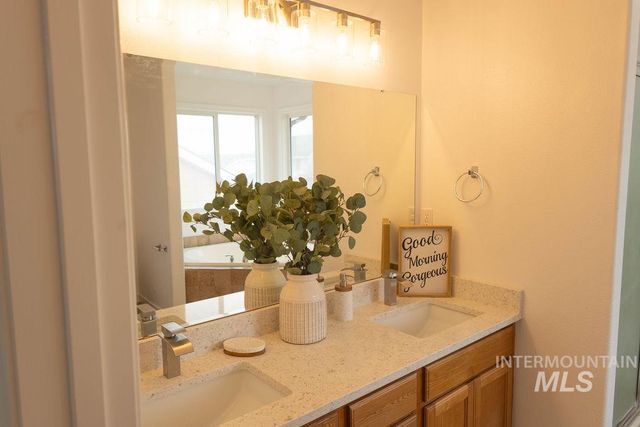 4328 E Vineyard, Nampa, ID 83686