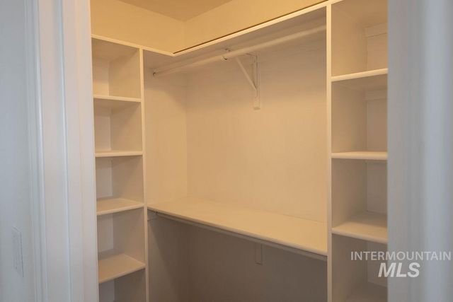 4328 E Vineyard, Nampa, ID 83686