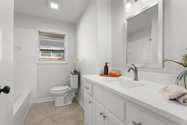 1111 Jefferson Drive, Lake Charles, LA 70605